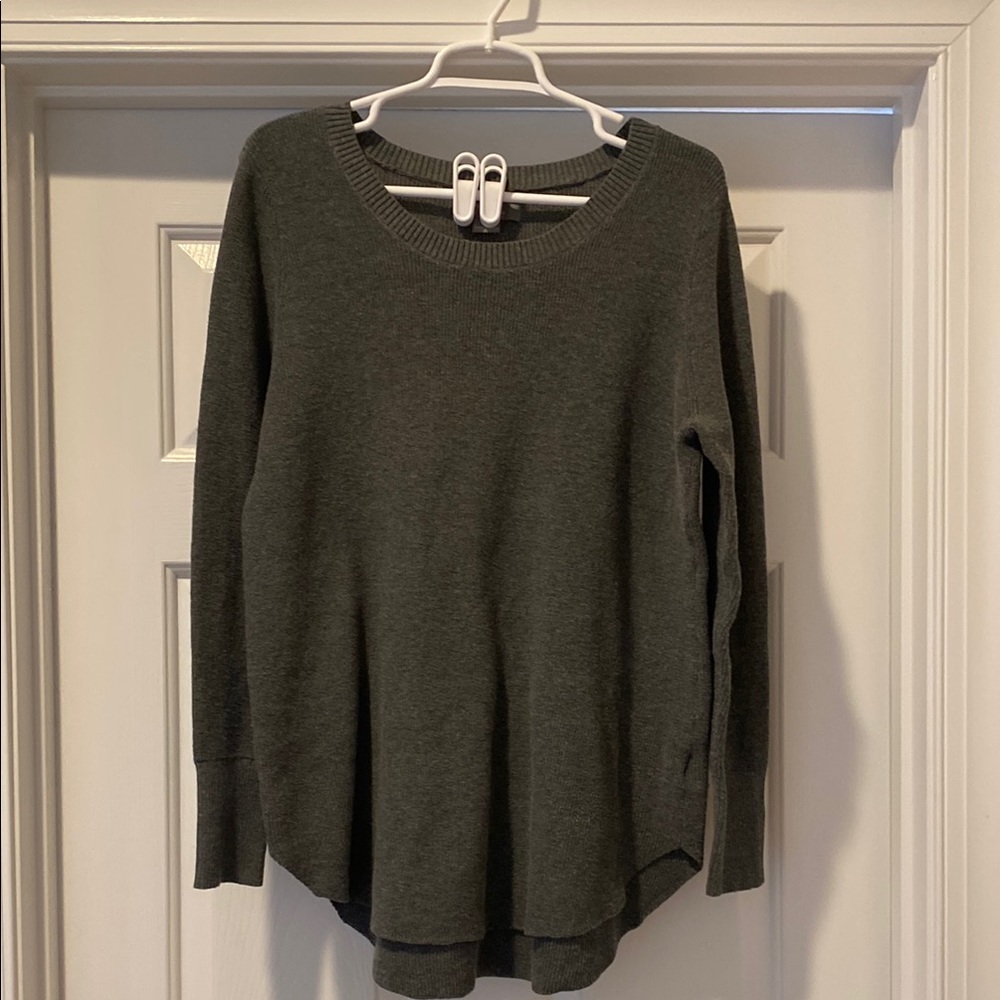 Women’s Size XL Dark Gray Knit Sweater